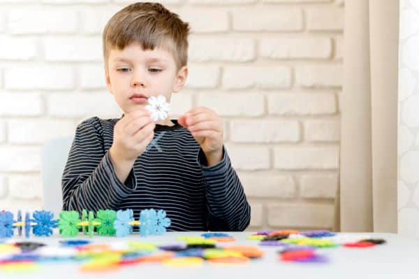 autism spectrum disorder test playing toys